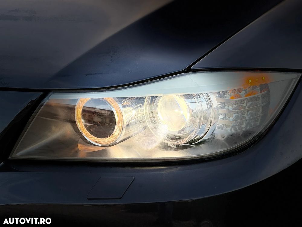 BMW Seria 3 318d DPF Touring Edition Exclusive - 36