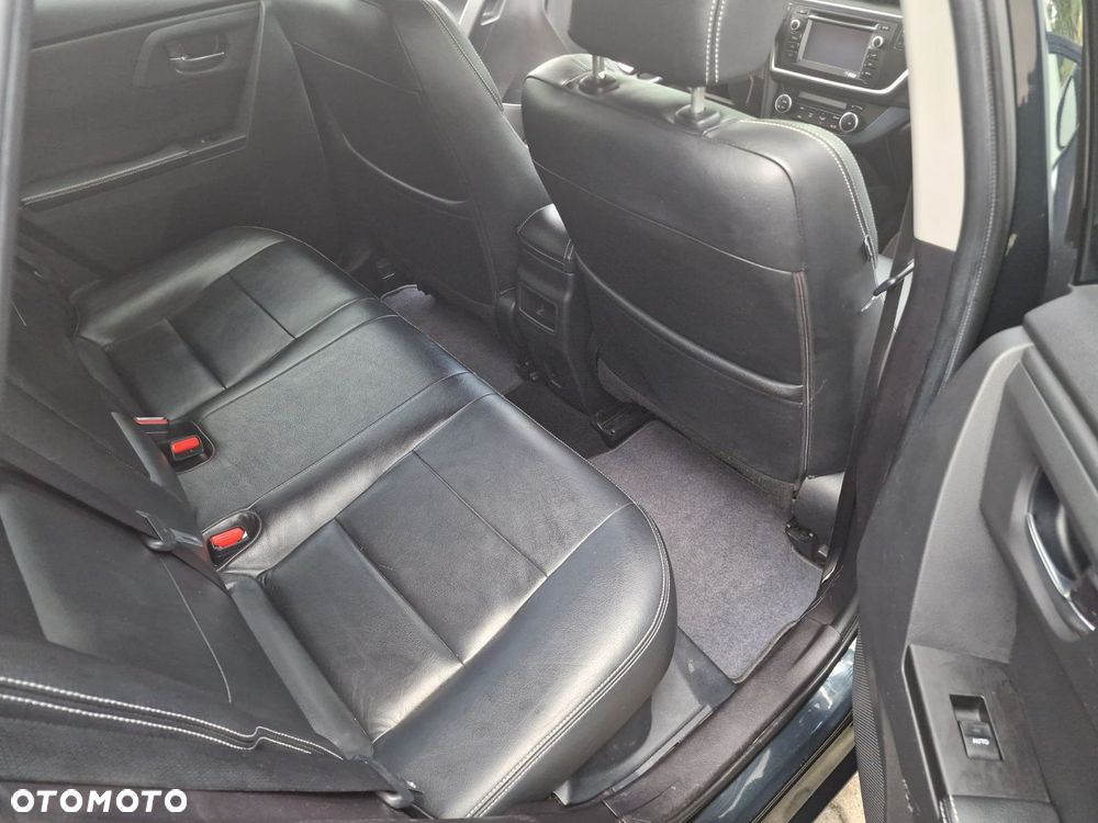 Toyota Auris - 14