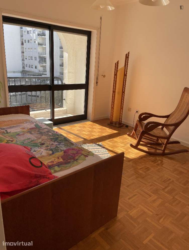 Apartamento com 3 quartos - localizado em Mafamude Porto - Grande imagem: 2/17