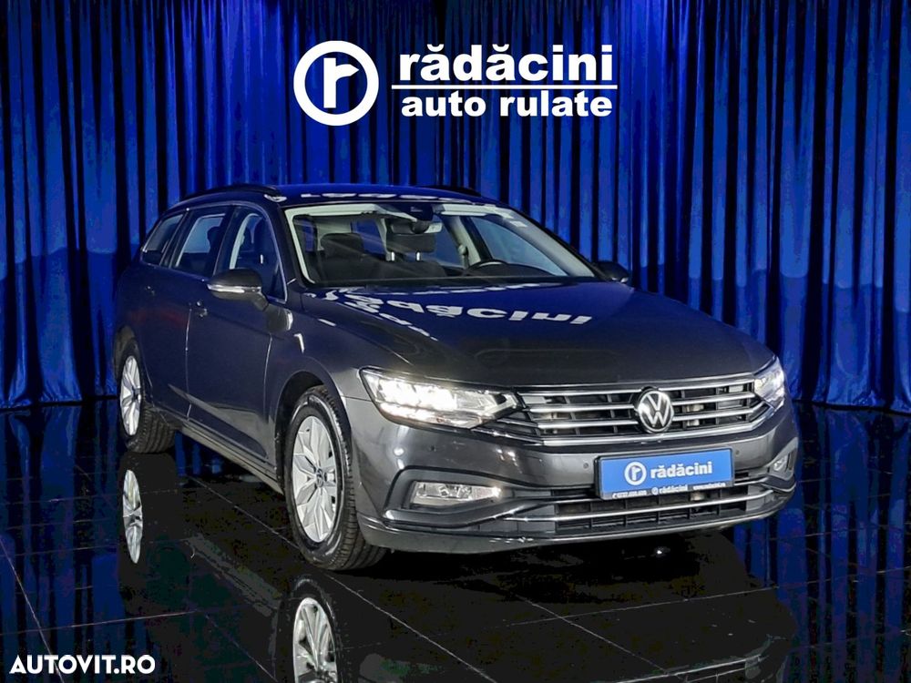 Volkswagen Passat - 1