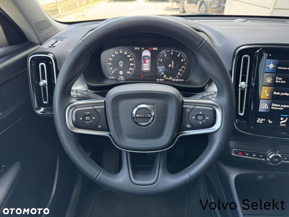 Volvo XC 40 T3 Momentum Pro - 19