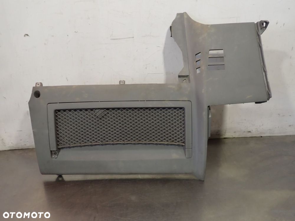 TAPICERKA KIESZEŃ KONSOLI VOLKSWAGEN T5 7H1858904E