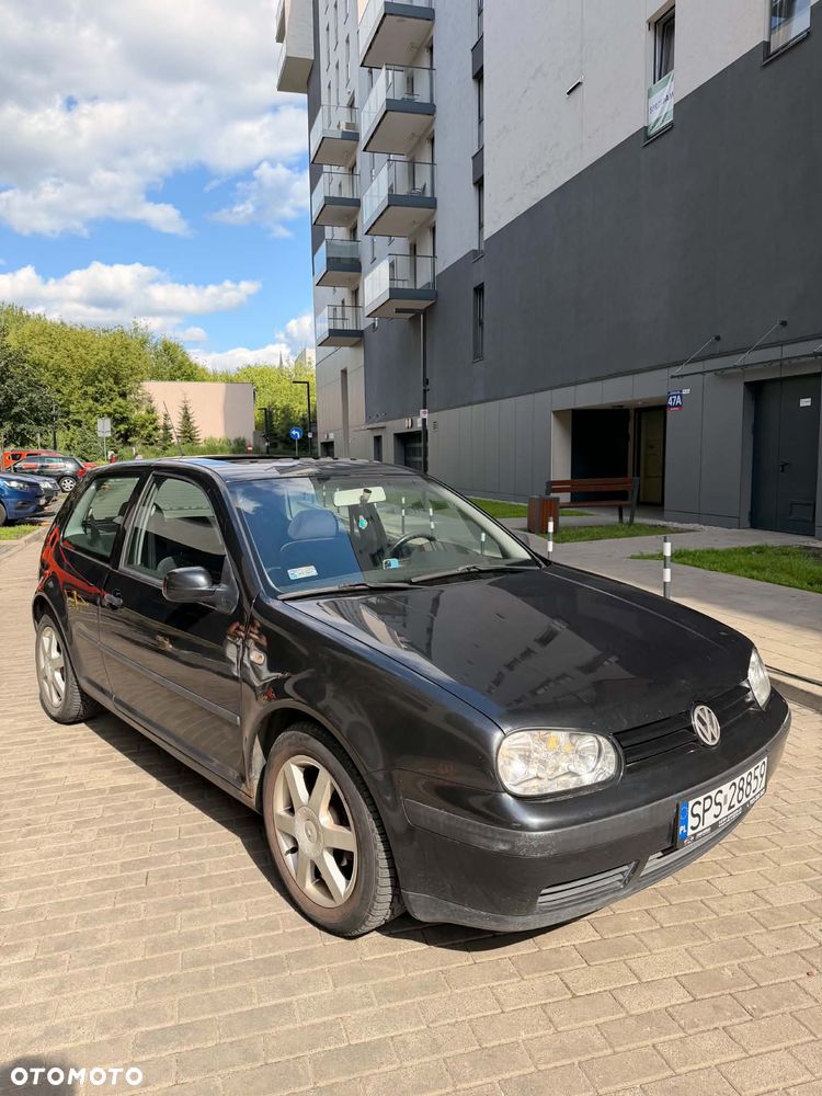 Volkswagen Golf 1.4 Basis - 2