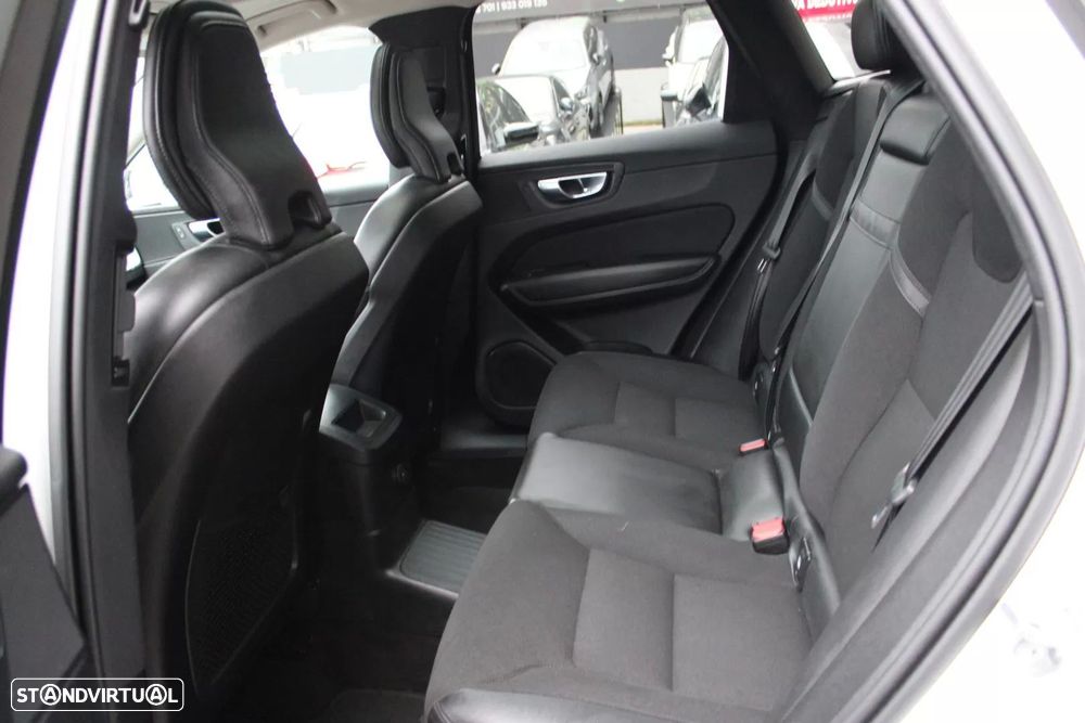 Volvo XC 60 2.0 T6 PHEV Inscription Expression AWD — fotografia 6