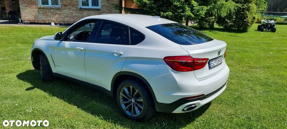 BMW X6 xDrive40d - 10