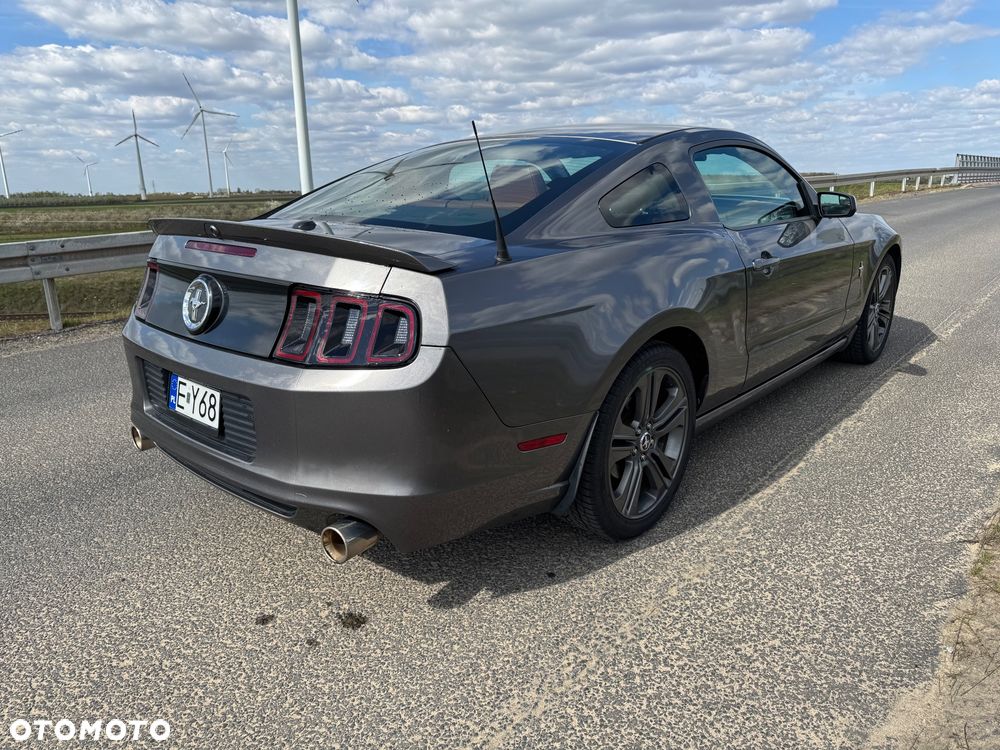 Ford Mustang 3.7 V6 Premium - 5