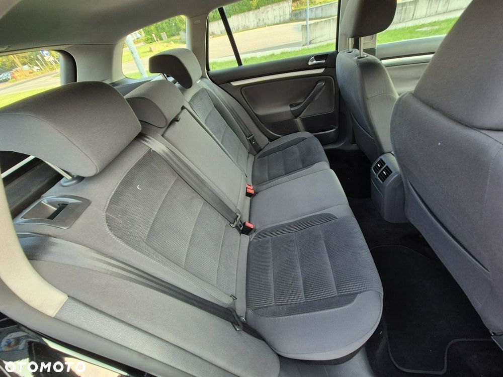Volkswagen Golf - 17