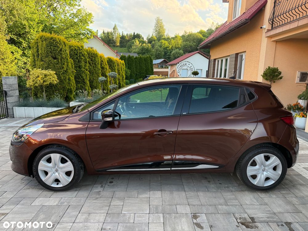 Renault Clio 1.2 16V Intens - 24