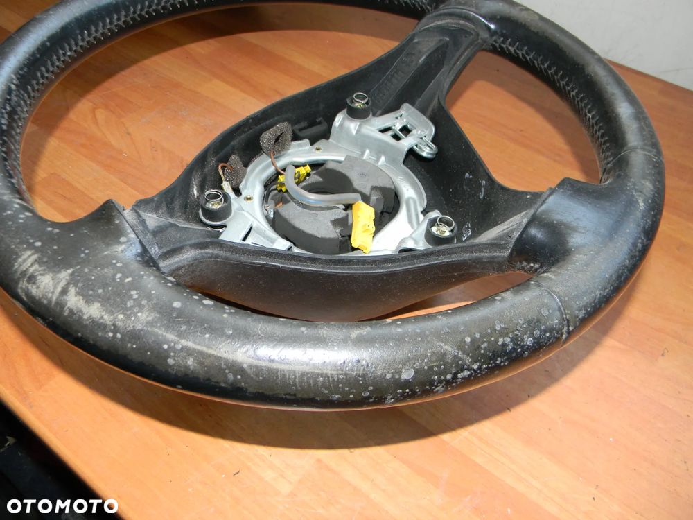 kierownica skórzana skóra VW PASSAT B5 GOLF IV BORA trójramienna - 6