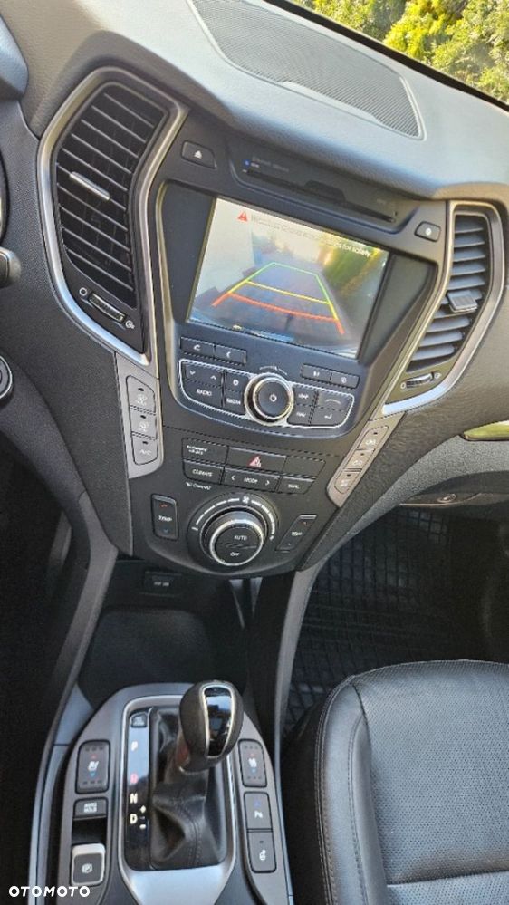 Hyundai Santa Fe - 25