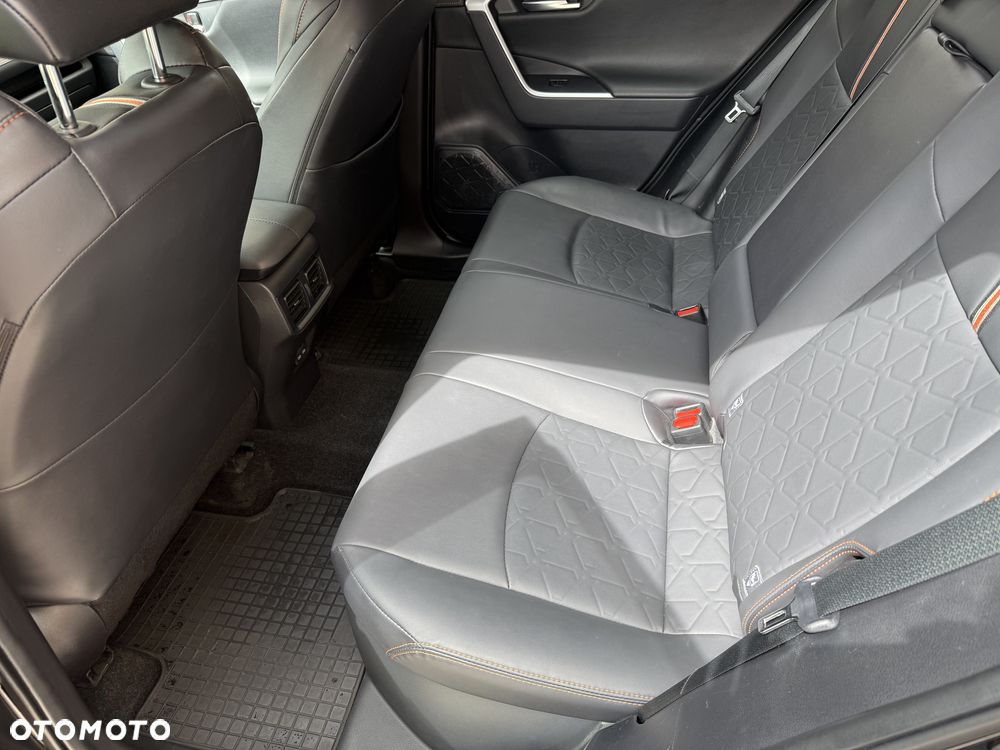 Toyota RAV4 - 11