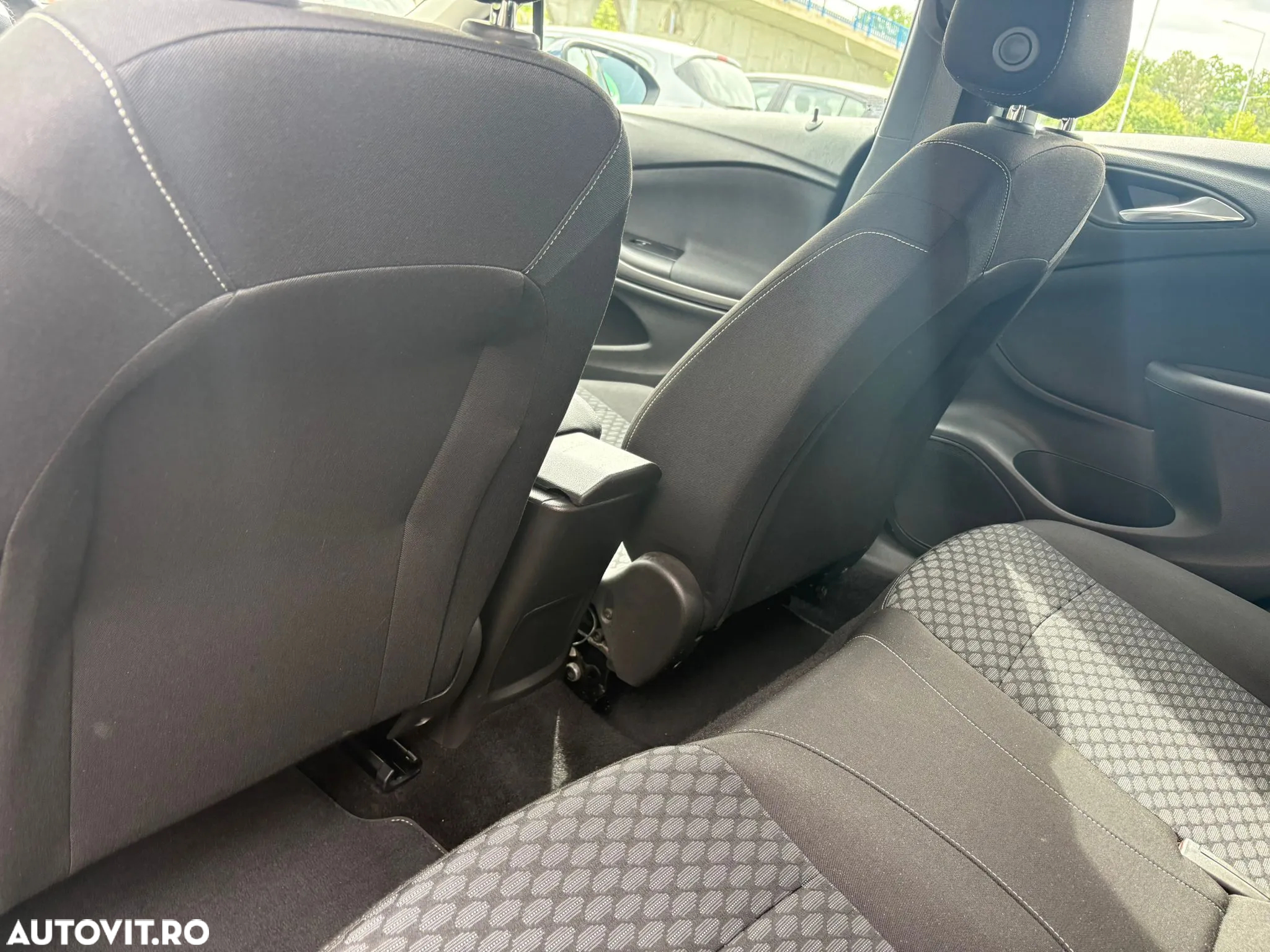 Opel Astra 1.6 CDTI ECOTEC Start/Stop Dynamic - 8