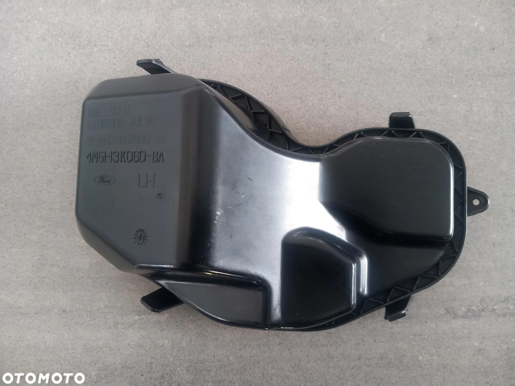 Pokrywa reflektora lewego Ford Focus 1324266 - 2