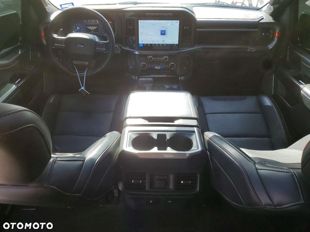 Ford F150 - 8