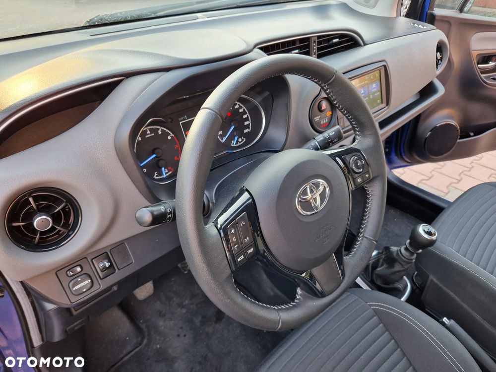 Toyota Yaris 1.5 Premium - 18