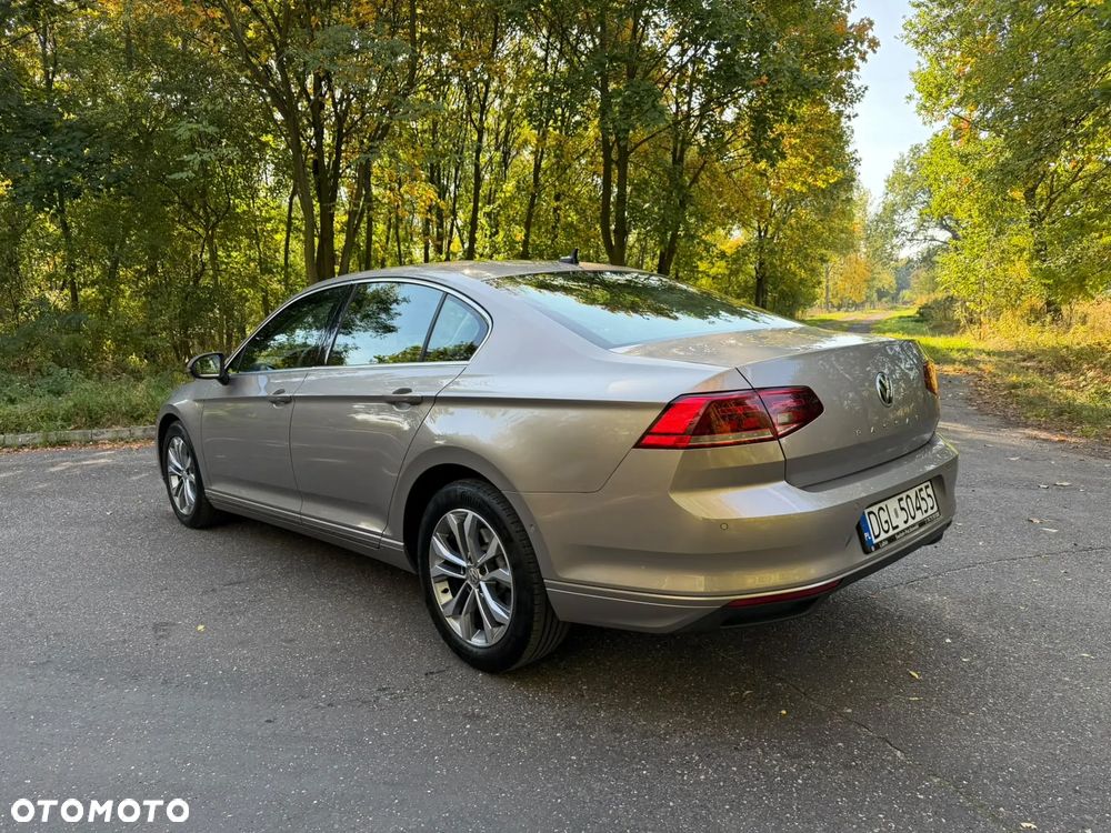 Volkswagen Passat - 3