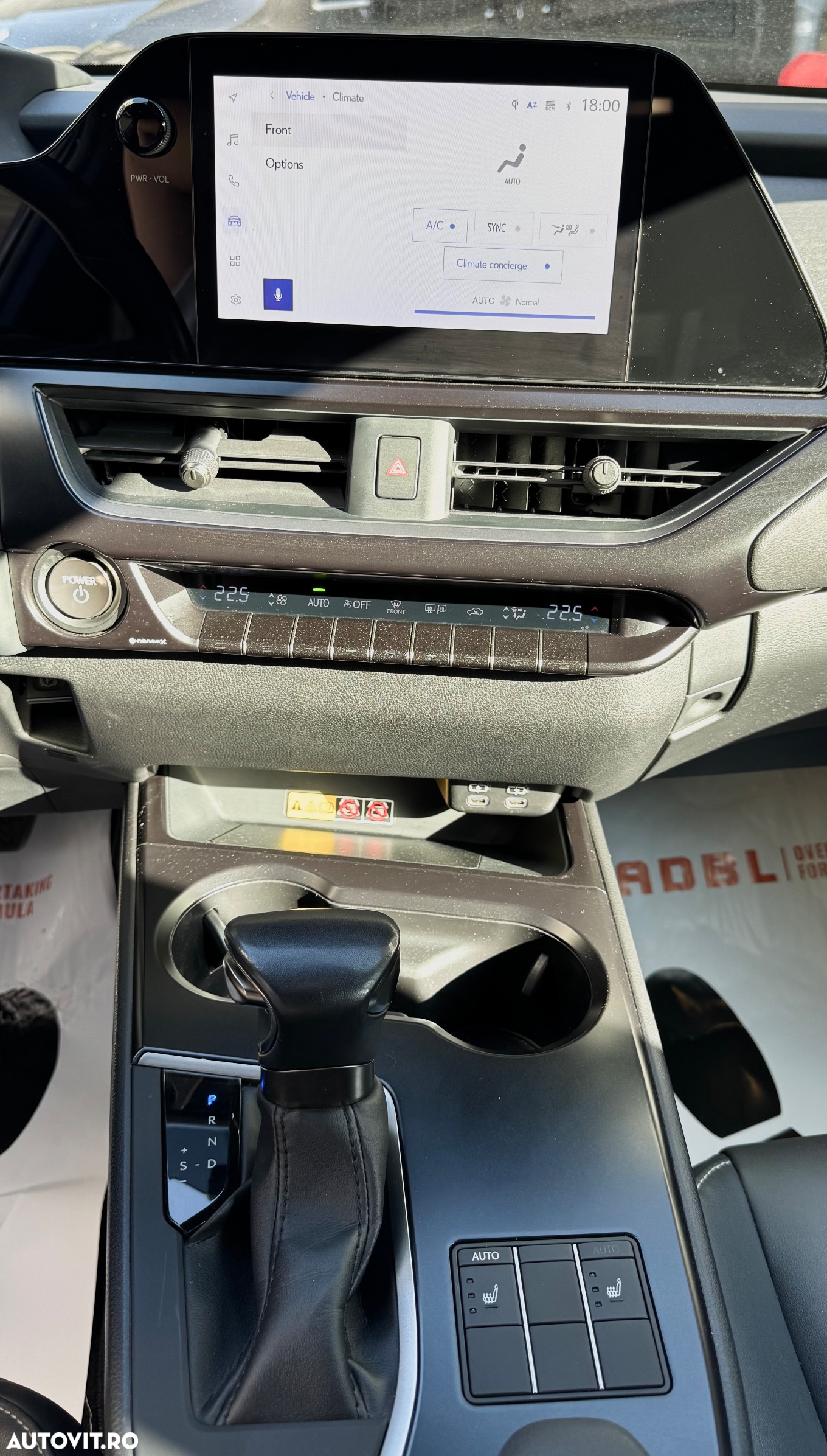 Lexus UX 250h 2.0L HEV 20H- (178 HP) 4X4 CVT F Sport - 9