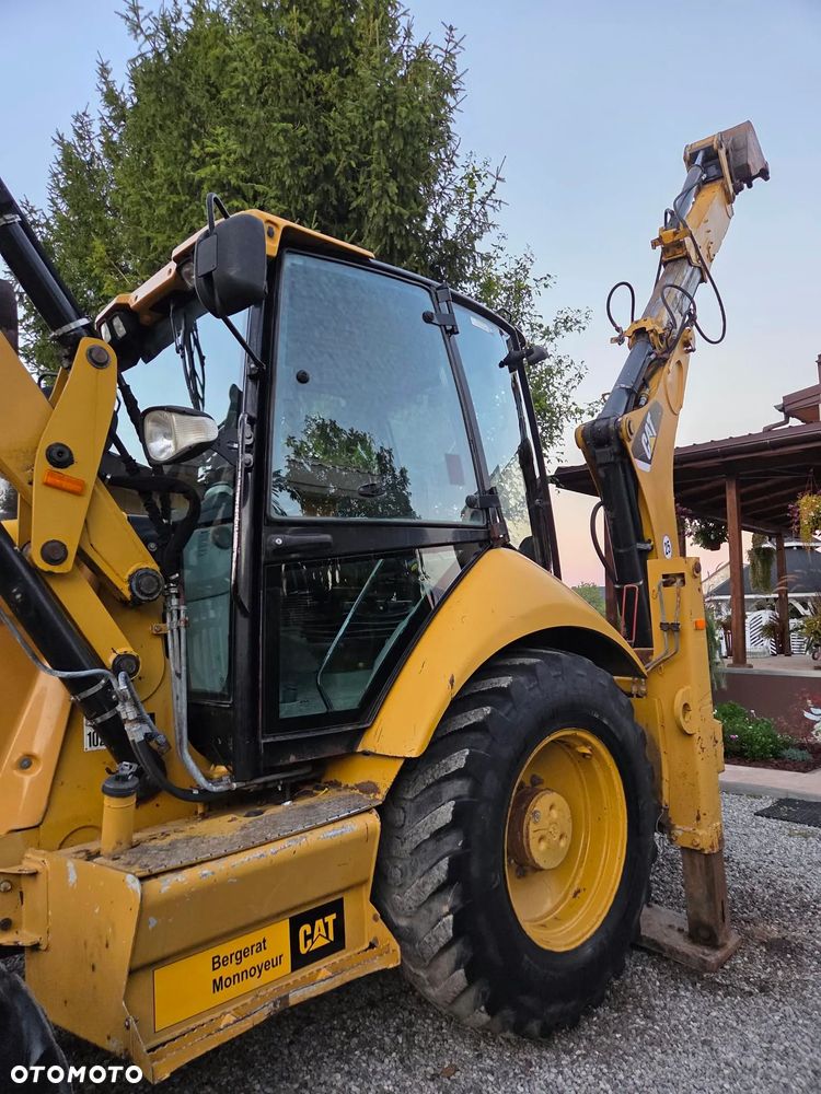 Caterpillar CAT 428E - 15