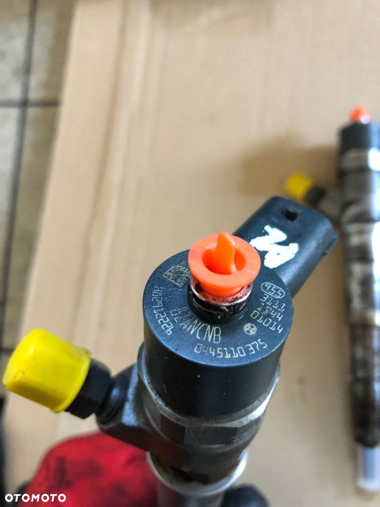 Komplet wtryskiwaczy sprawdzone Renault Master III 0445110375 - 2