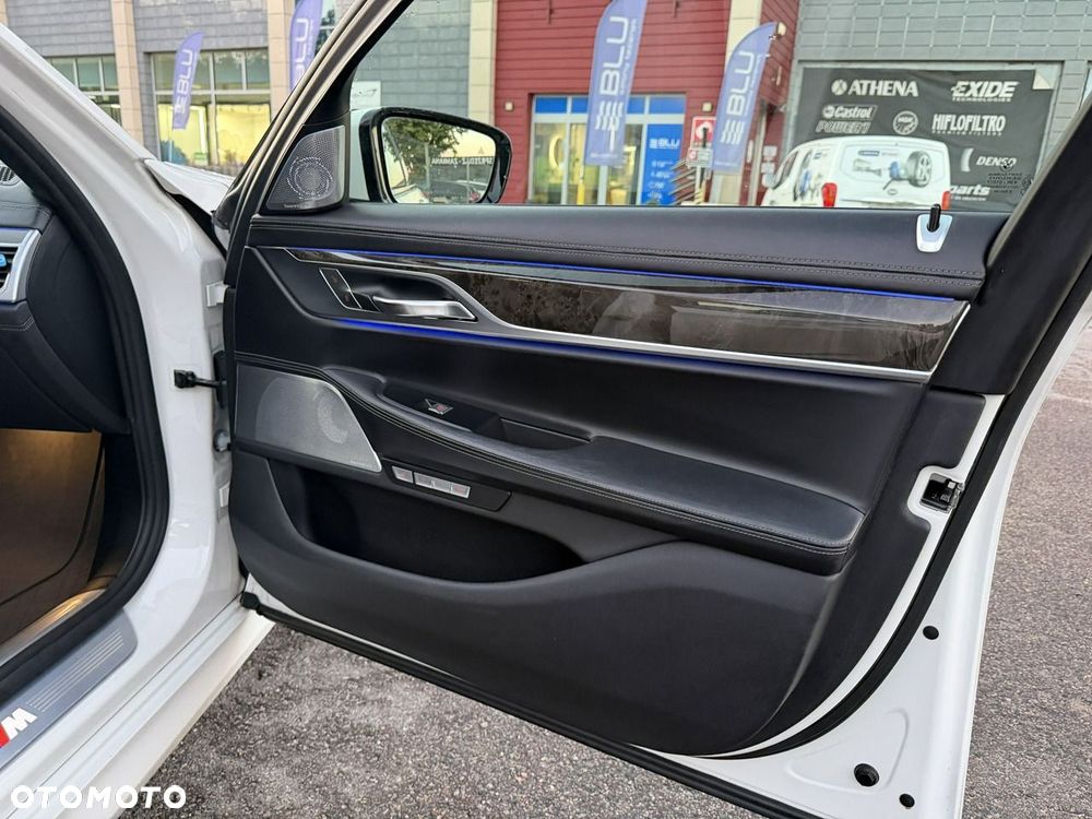 BMW Seria 7 750Li xDrive Edition Exclusive - 31