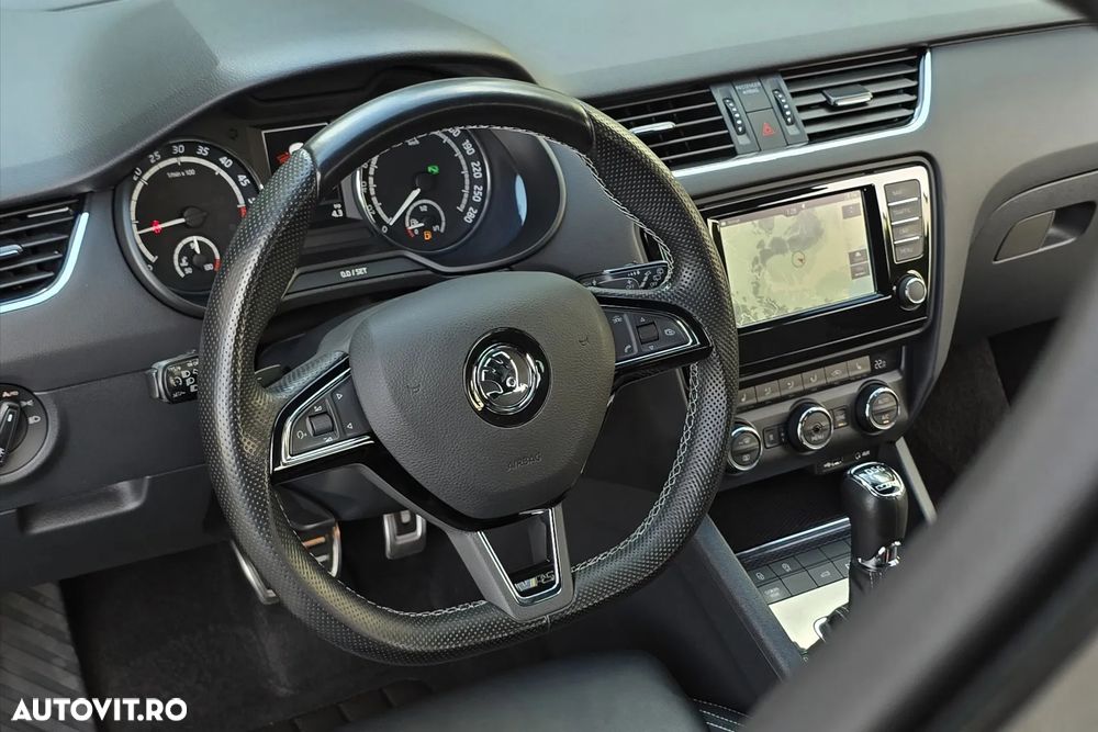 Skoda Octavia 2.0 TDI 4X4 DSG RS - 26