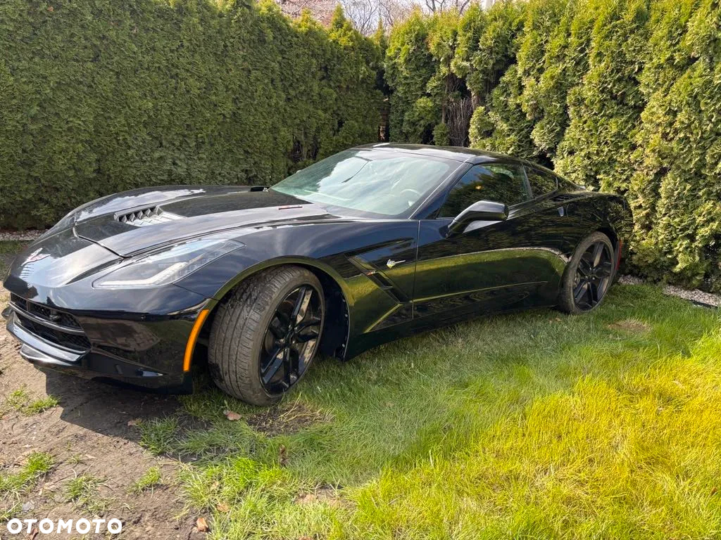 Chevrolet Corvette - 16