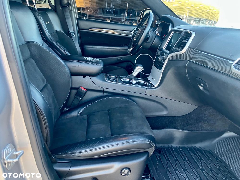 Jeep Grand Cherokee 6.4 V8 SRT8 - 19