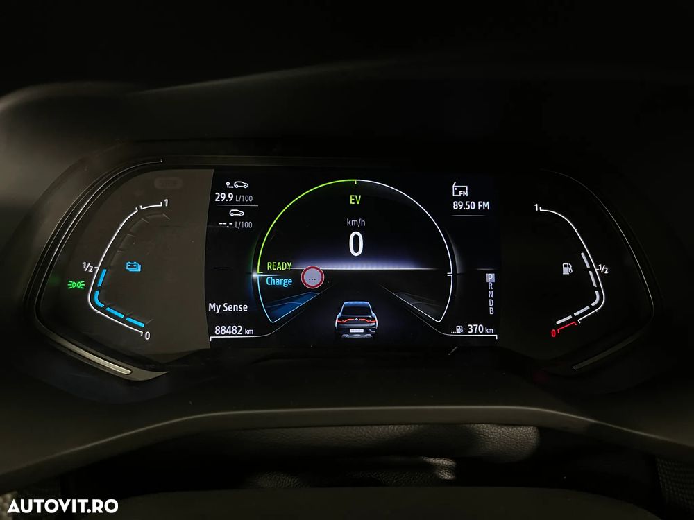 Renault Arkana E-TECH 145 Evolution - 27