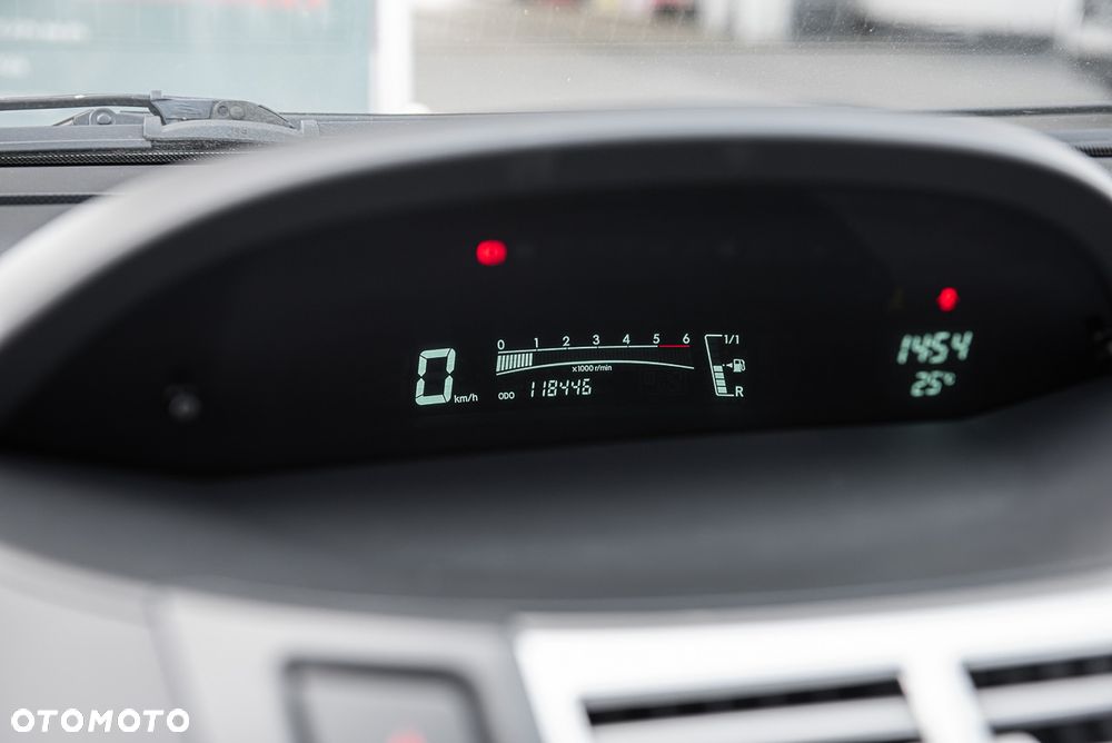 Toyota Yaris 1.4 D-4D Sol - 17