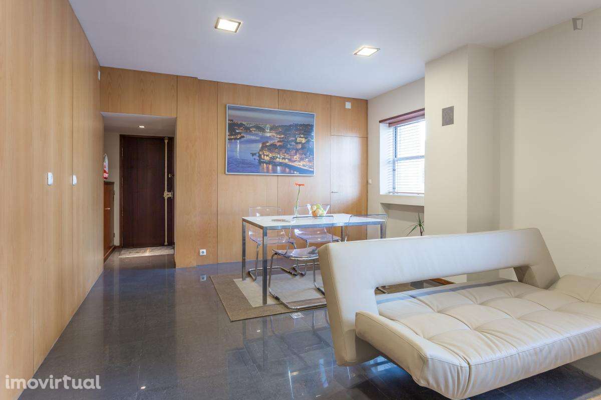 Apartamento com 1 quartos - localizado em Massarelos Porto - Grande imagem: 3/18