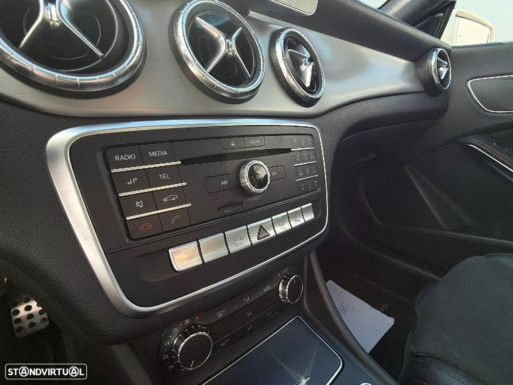 Mercedes-Benz CLA 180 - 13