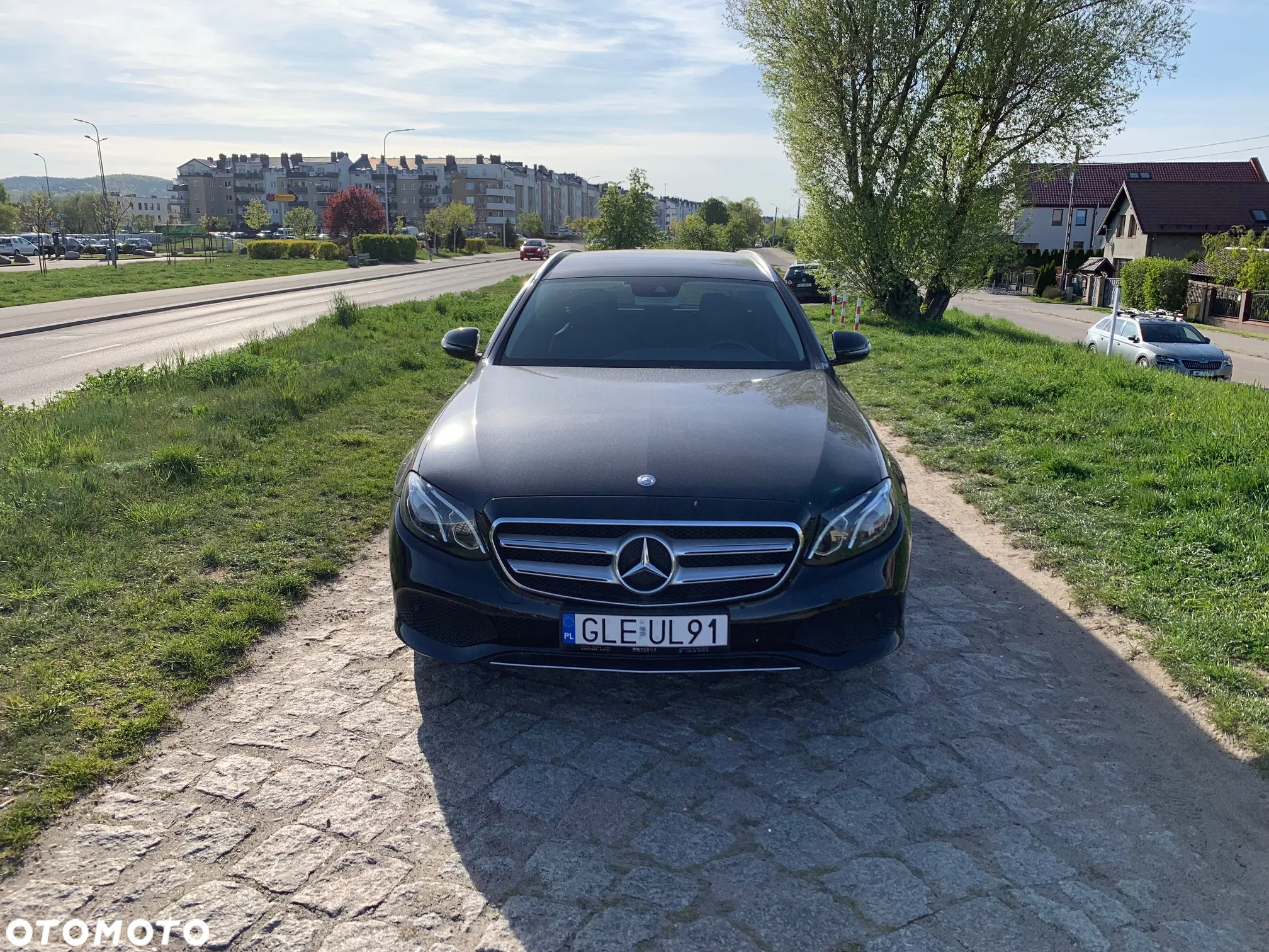 Mercedes-Benz Klasa E 220 d T 9G-TRONIC - 2