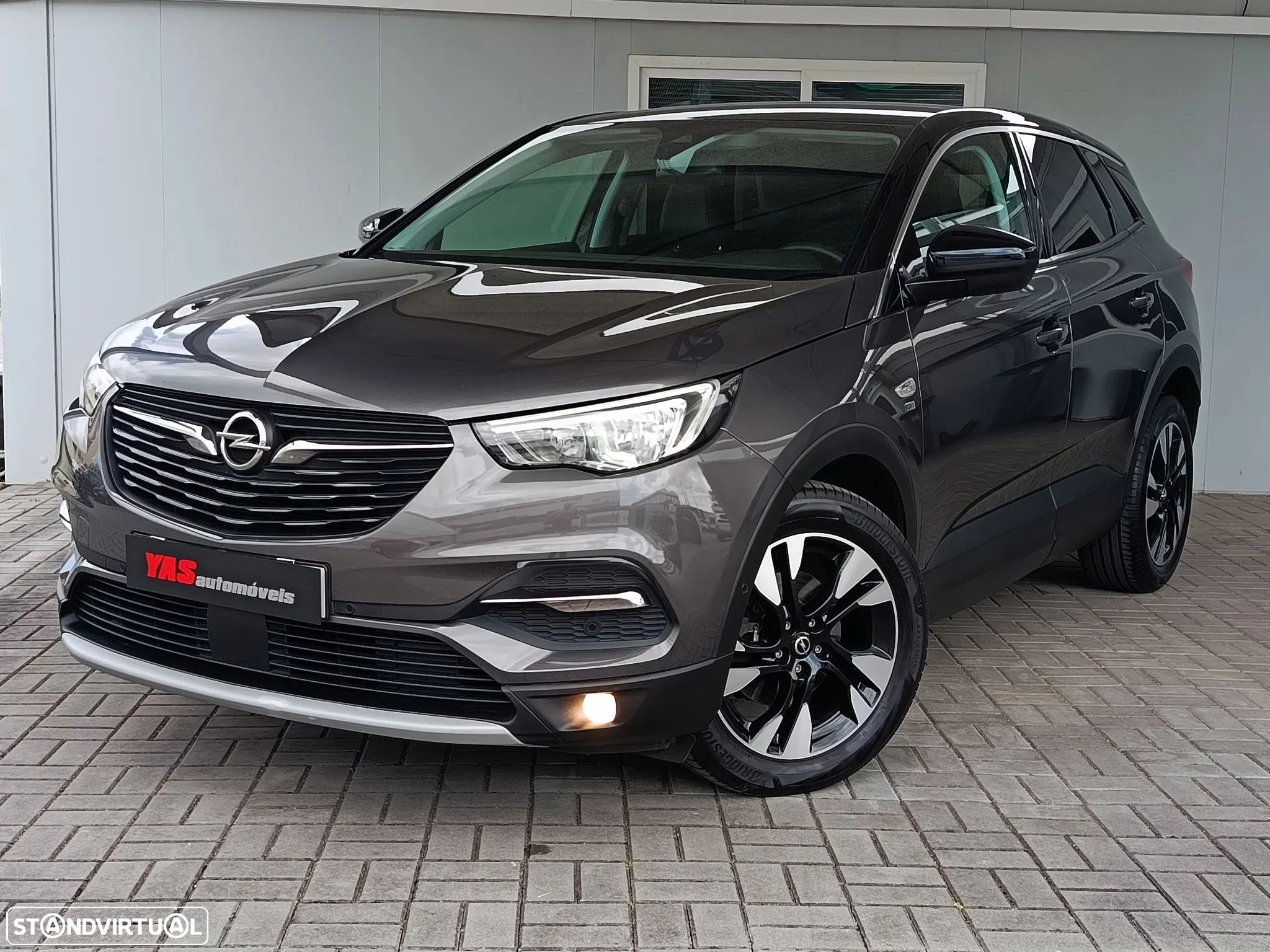 Opel Grandland X 1.2 T Innovation - 1