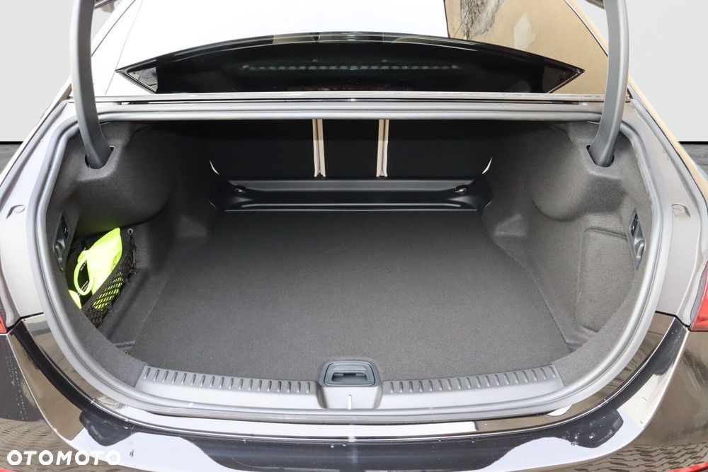 Mercedes-Benz Klasa E 220 d mHEV 4-Matic AMG 9G-Tronic - 18