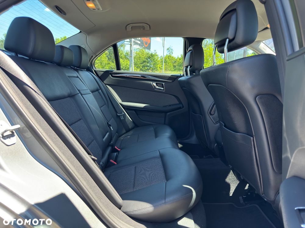 Mercedes-Benz Klasa E 250 CGI BlueEFFICIENCY Avantgarde - 23