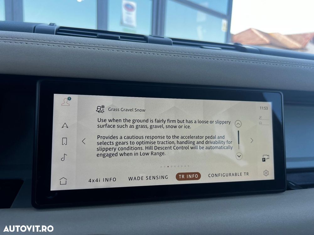 Land Rover Defender - 38