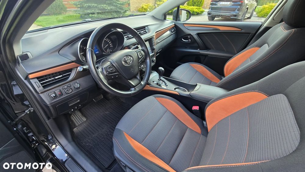 Toyota Avensis - 28