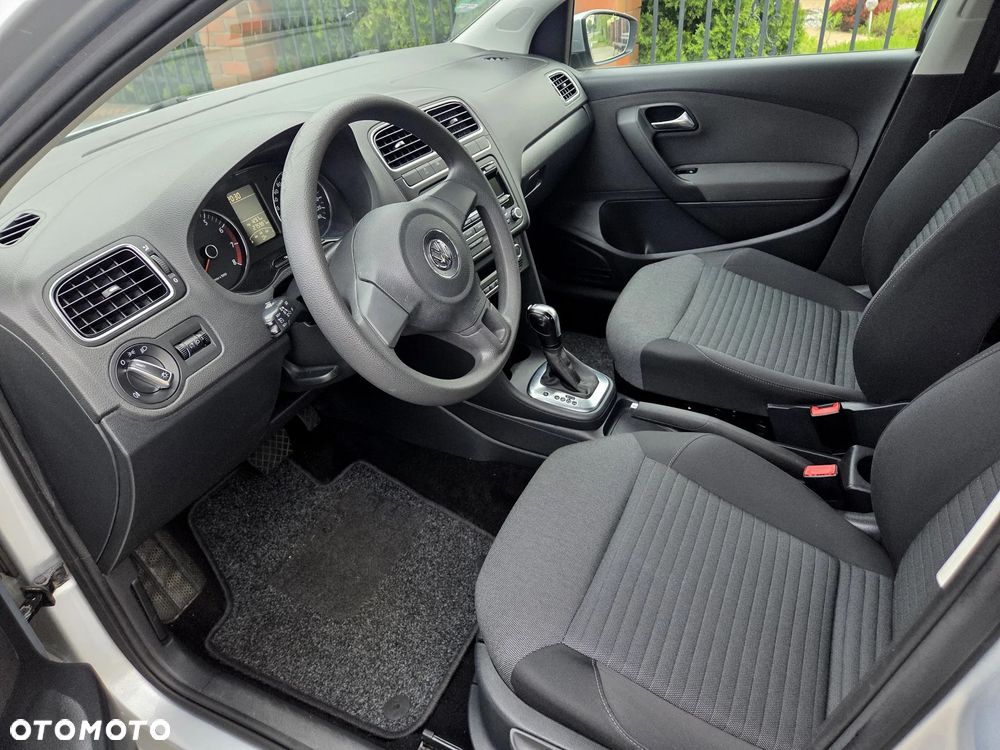 Volkswagen Polo - 12