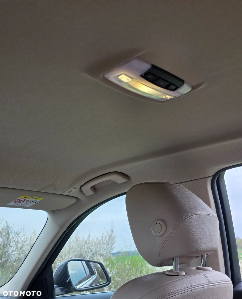 BMW Seria 3 320i xDrive Luxury Line - 16