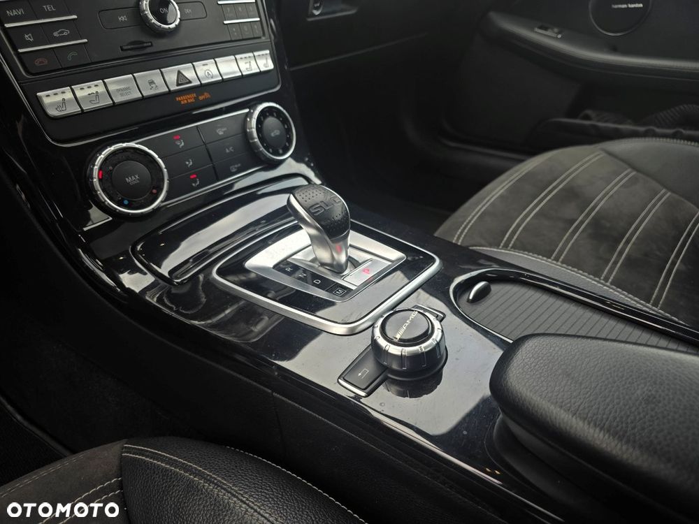 Mercedes-Benz SLC 300 9G-TRONIC Final Edition - 22