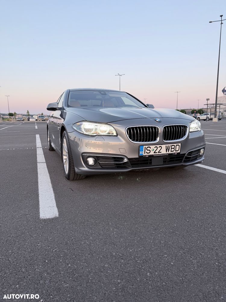 BMW Seria 5 530d xDrive AT - 13