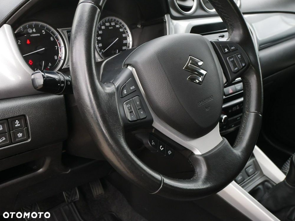 Suzuki Vitara 1.6 (4x4) Allgrip Comfort - 16