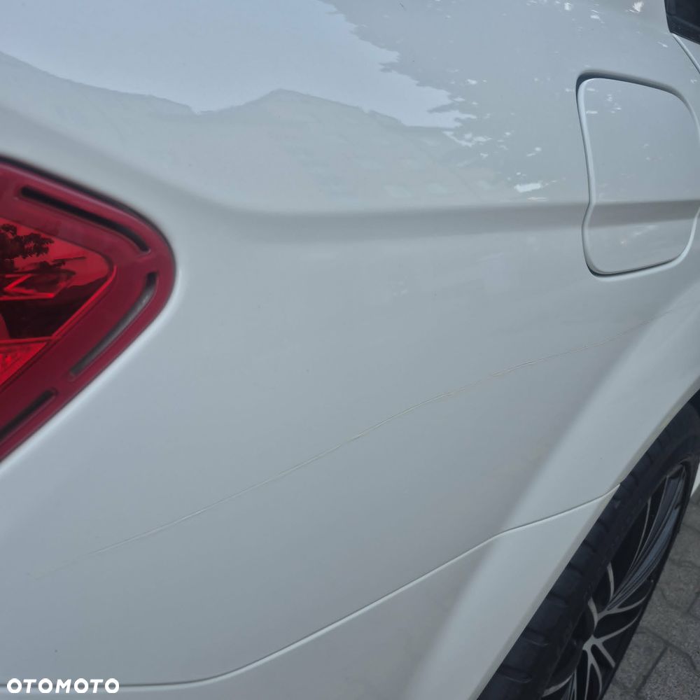 Mercedes-Benz Klasa C 350 BlueEff Avantgarde - 23
