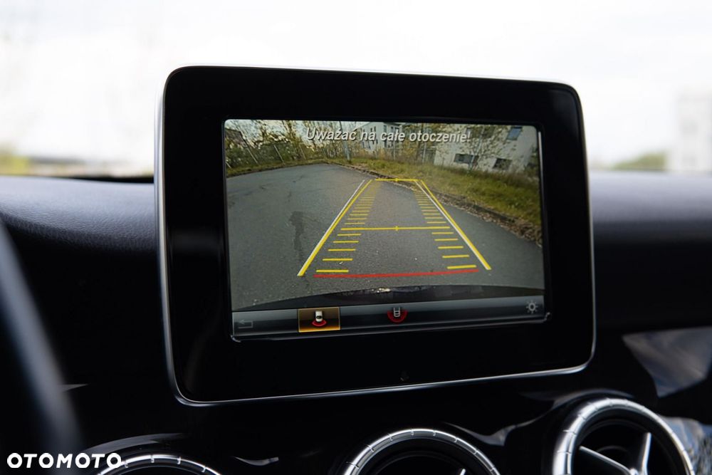 Mercedes-Benz CLA 250 7G-DCT AMG Line - 24