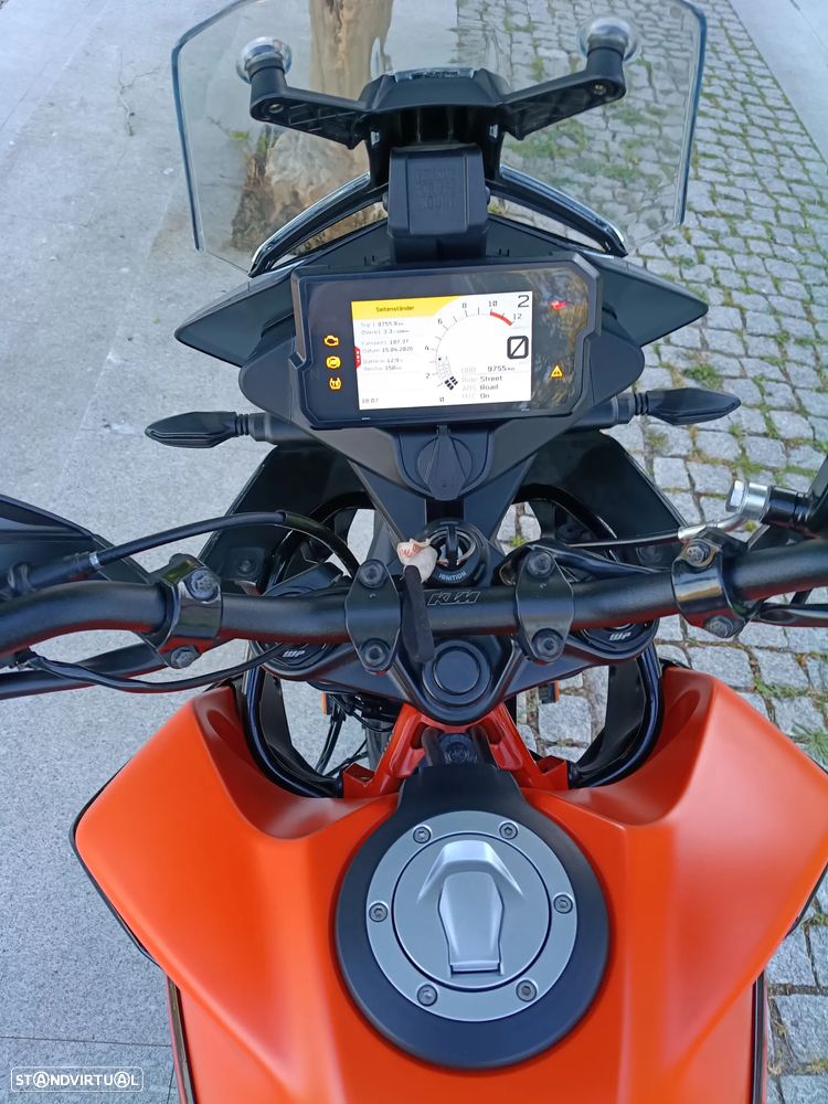 KTM 390 - 10