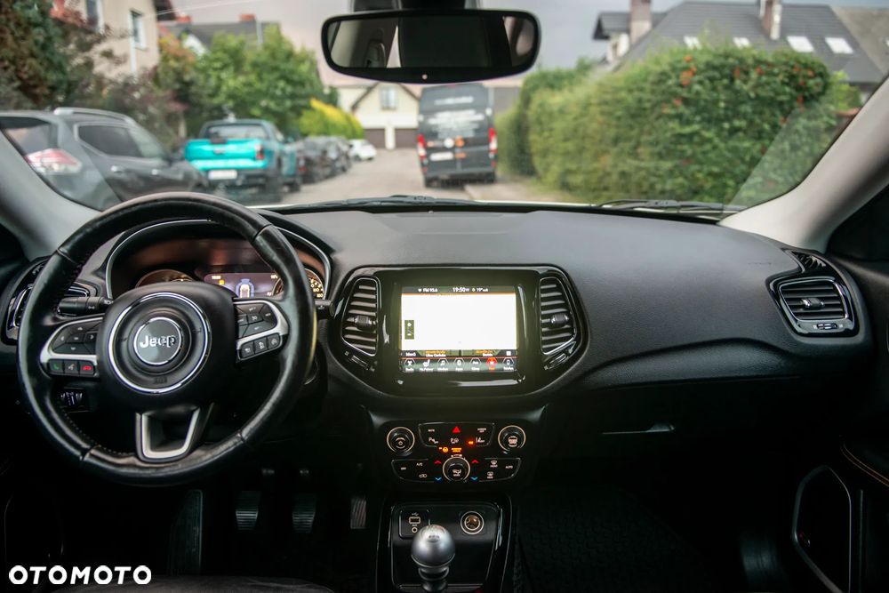 Jeep Compass 1.4 MultiAir Limited - 32
