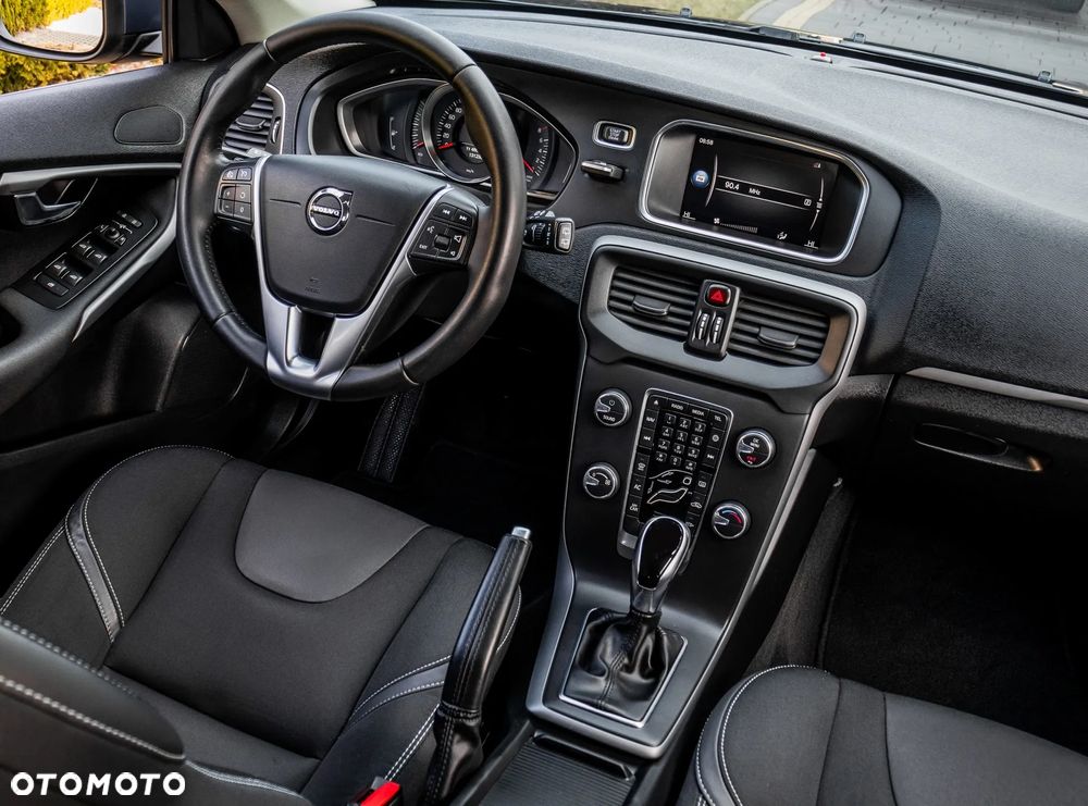 Volvo V40 T2 Drive-E Momentum - 20