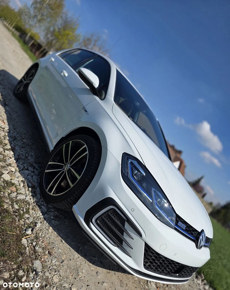 Volkswagen Golf - 15