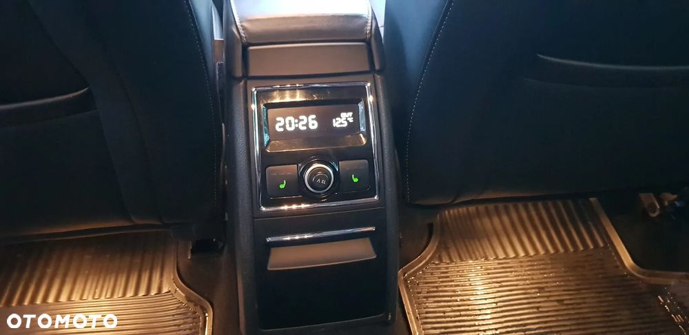 Skoda Superb 2.0 TDI Elegance DSG - 15