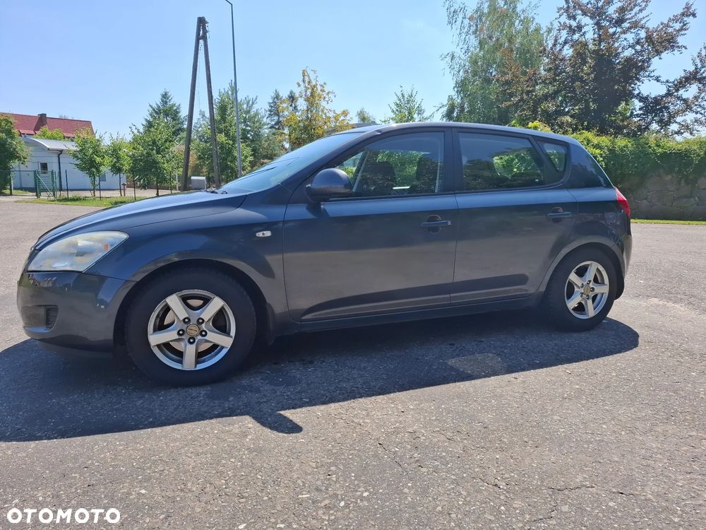 Kia Ceed 1.4 Comfort - 1